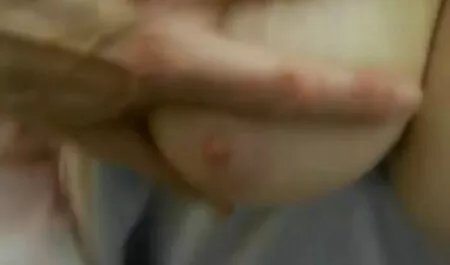 लड़कियां खुद के हिंदी सेक्सी पिक्चर मूवी साथ खेलती हैं