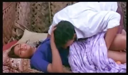 जापानी ए वी मॉडल उसे सेक्सी हिंदी मूवी वीडियो बिल्ली पंप के साथ डैशिंग लगती है