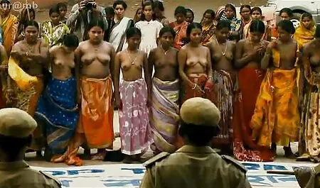 उसने इस वीडियो को खुद प्रेमी के हिंदी मूवी फिल्म सेक्सी लिए जेल में बना दिया